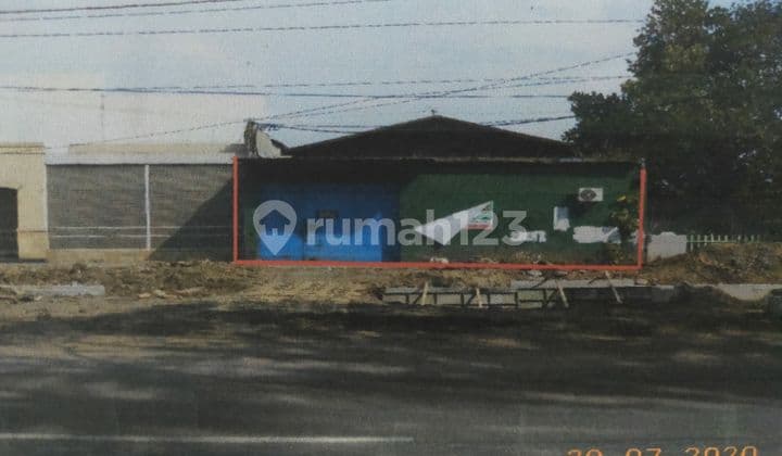 Gudang hitung tanah lokasi pinggir jalan Pucangsawit Solo