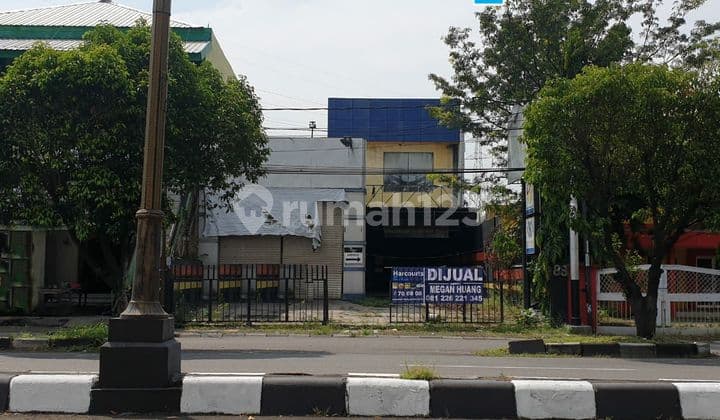 Ruko Siap Pakai Bekas Salon Mobil Di Jl. Adisucipto Solo