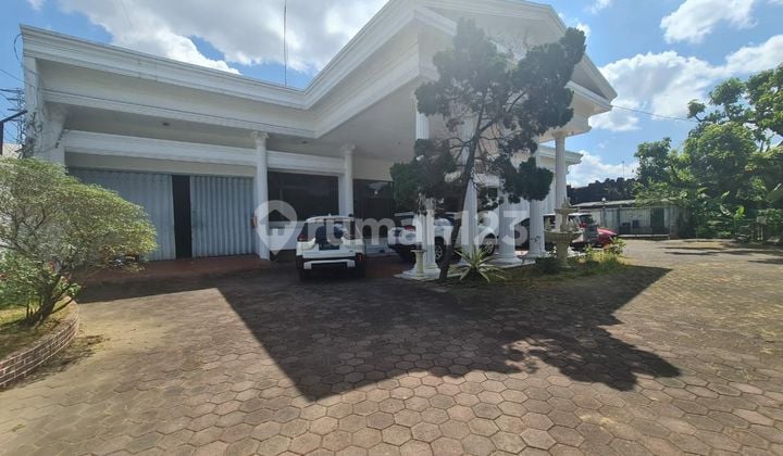 Rumah mewah tengah kota solo