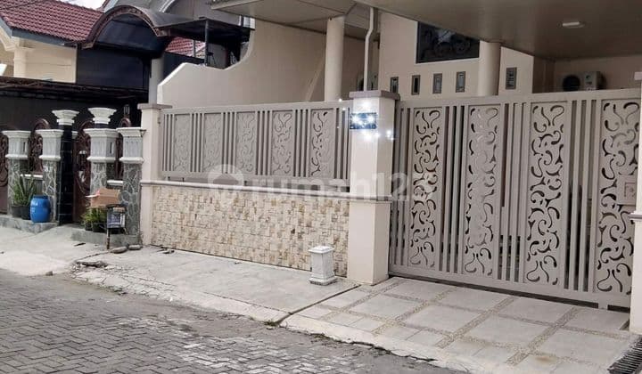 Rumah bagus siap huni pusat kota solo baru