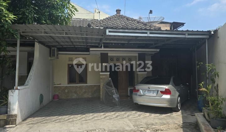 A nice ready-to-use house in Colomadu, Solo, near the Klodran toll gate.