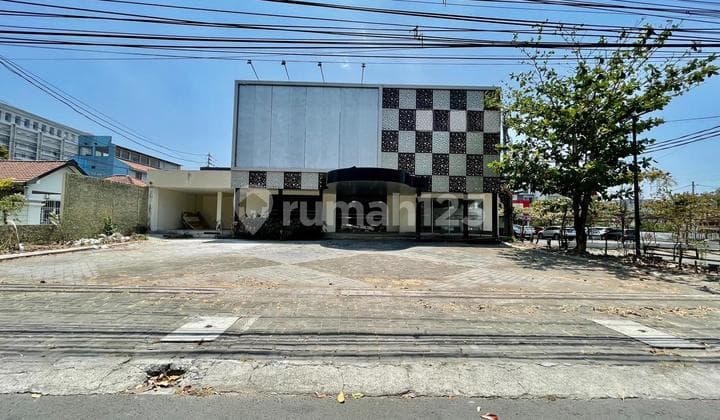 Ruang Usaha Lokasi Sangat Strategis di Jajar, Laweyan.