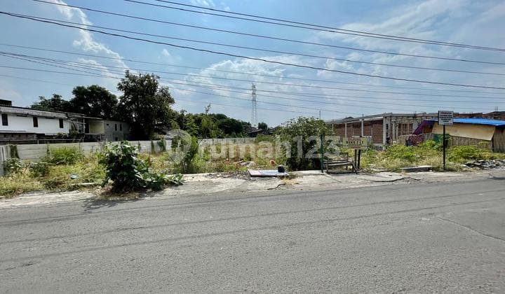 TANAH STRATEGIS kawasan kuliner Jl Pakel dekat pintu Toll Klodran