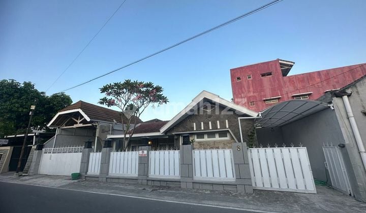Nice Semi-Furnished House in the City Center of Kerten, Laweyan, Solo