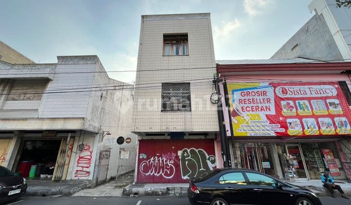 Ruko Strategis 3 Lantai di Kawasan Bisnis dan Pertokoan Jalan Yos Sudarso, Nonongan