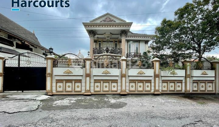 Rumah Fully Furnished Ala Sultan Di Manahan Solo