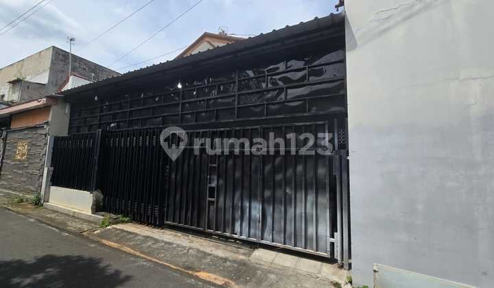 Rumah Siap Pakai Tengah Kota di Jalan Gatot Subroto Solo