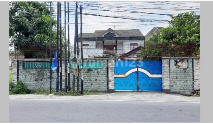 Rumah 2lantai di jl.Solo Semarang di Randusari Teras Boyolali