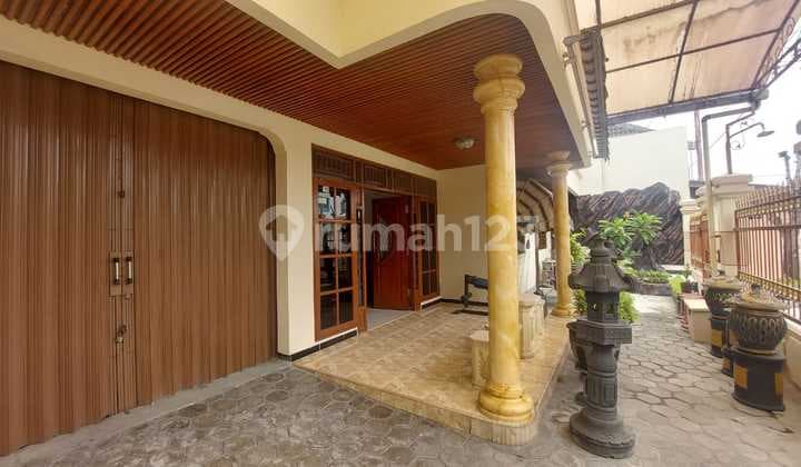 Rumah strategis tengah kota di Sondakan Laweyan Solo