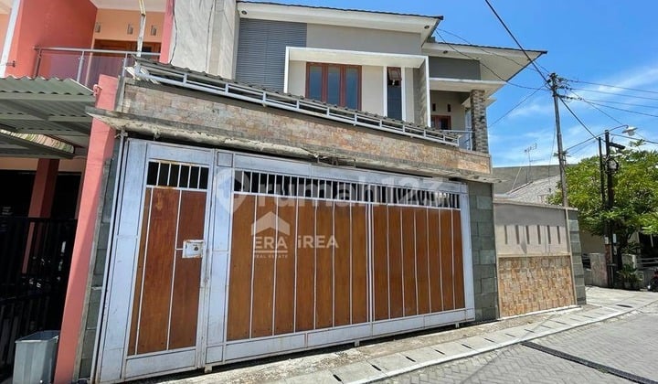 Rumah strategis tengah kota di Sriwedari Laweyan Solo
