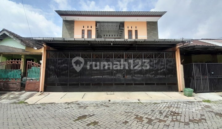 Rumah 2lantai di Mojosongo jebres Solo surakarta
