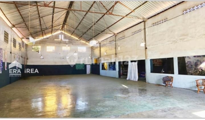 Gudang tengah kota di di Laweyan Solo