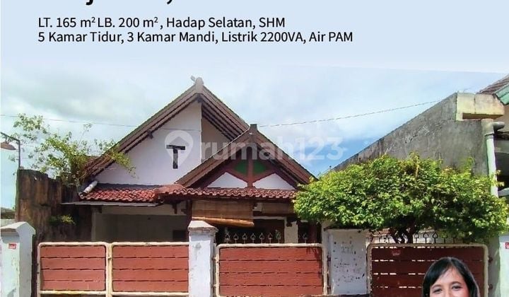 Rumah Strategis tengah kota di Nusukan Banjarsari Solo
