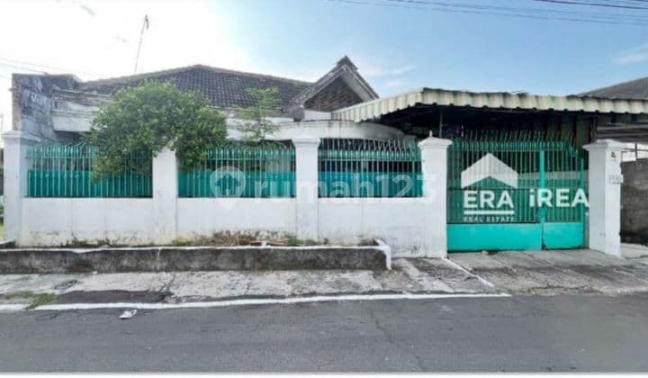 House for Sale in Solo City, Bibis Gilingan, Banjarsari, Surakarta.