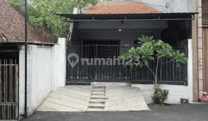 Dijual Rumah Bagus di Jl Sepaton Semarang SHM