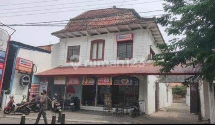 For quick sale... BU... property on JL Letjen Suprapto, Old Town Semarang.