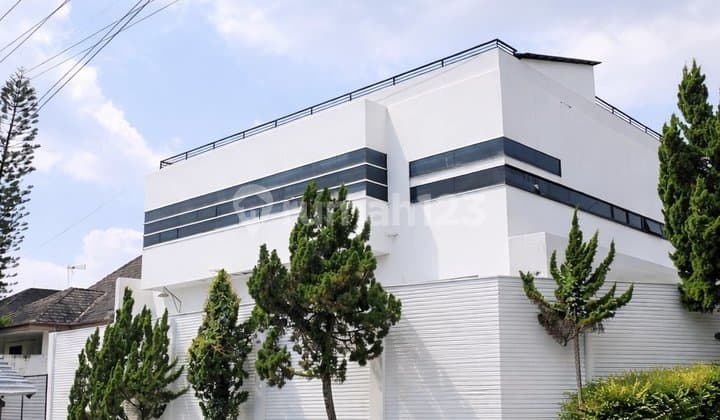 Dijual Cepat Rumah di Bukit Coklat (Bukit Sari) Semarang Luas 610Mbagus dan Siap Pakai