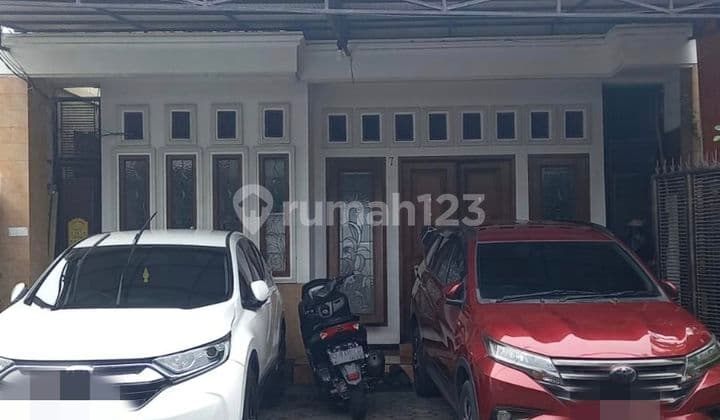 Dijual Rumah Bu, Rumah Bagus Siap Pakai Di Jl Singosari Semarang