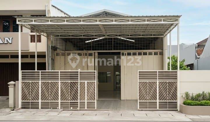 Gudang Bagus dan Siap Pakai di Jl Fatmawati Raya Semarang Luas 534Mhadap Timur