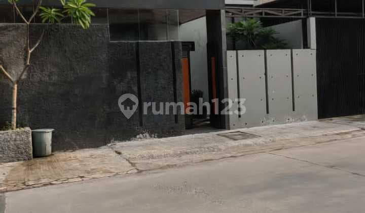 Dijual Rumah 3 Lantai (full Bangunan)jl. Medoho Raya Semarang