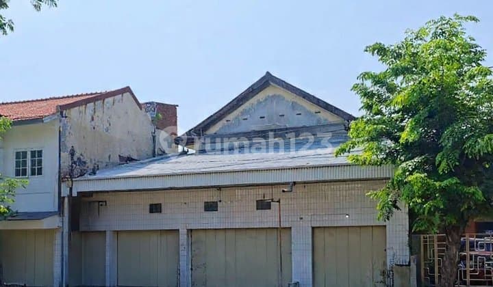 For Quick Sale... Ma'am... Property on Dr Cipto Raya Semarang, Area 382m, In Front of BRI Semarang