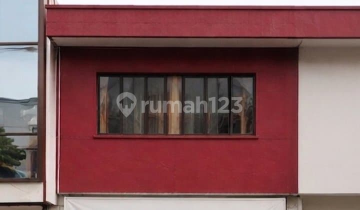 Quick Sale 2-Story Shop House on Jl Wahid Hasyim Kranggan Semarang, Area 120M