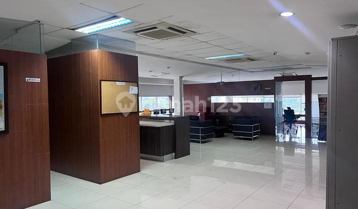 4-Story Building in Pancoran