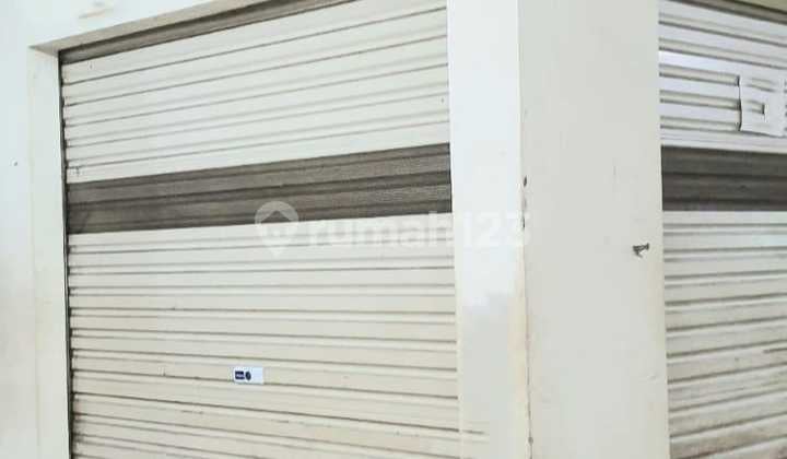 Kios Dalam Pasar Segar Cinere, Jakarta Selatan Kios Dalam Pasar Segar Cinere, Jakarta Selatan