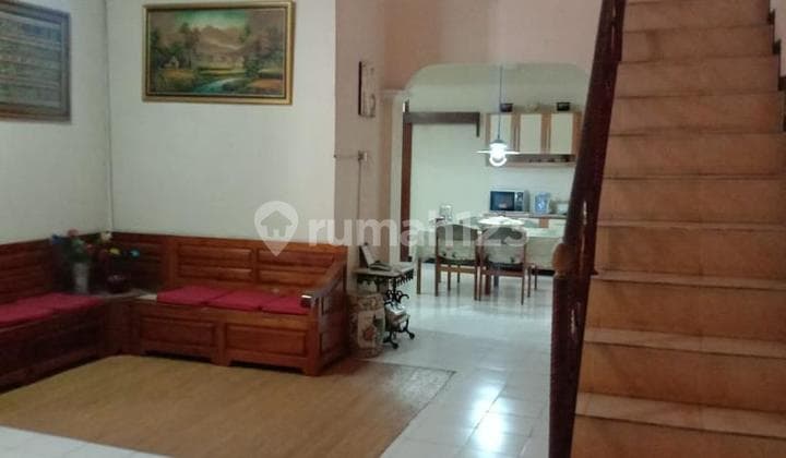 RUMAH DI KOMPLEX MERPATI KEHUTANAN SEDATI SIDOARJO