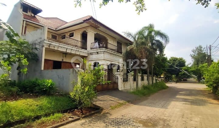 Rumah besar di Cinere Country dekat akses toll Krukut 1
