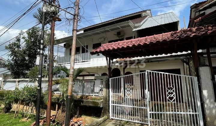 Rumah Dekat Sekolah Bpk Penabur Cinere, Depok