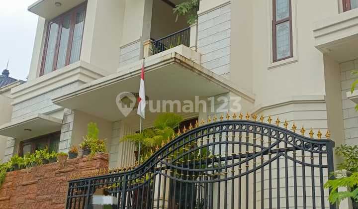 Rumah Dalam Komplek Dekat Rumah Sakit Puri Cinere