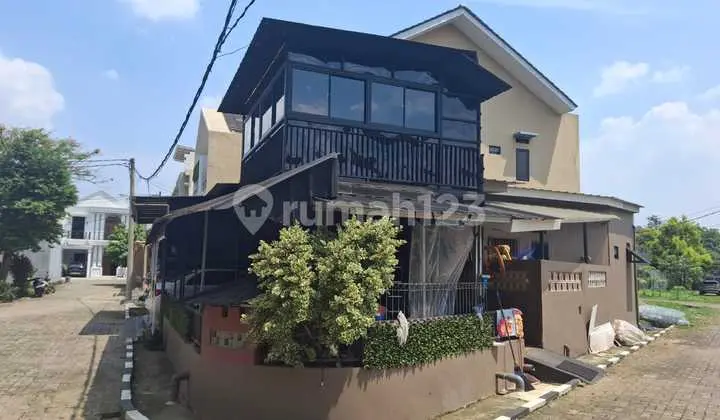 Corner House Ready to Occupy 2 Floors in Cimanggis, Depok