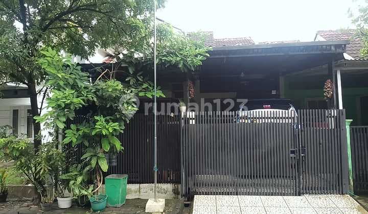 Rumah Homey di Komplek Adipura Dekat Stasiun Whoosh Gedebage