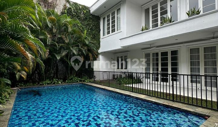 Classic Model House with Strategic Location Just a Step Away to Senayan City