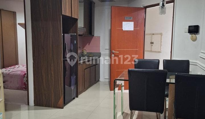 Green Central Glodok, 2br,53m²,furnish, Lt 11, Hrg 72jt/th.min 2 Th