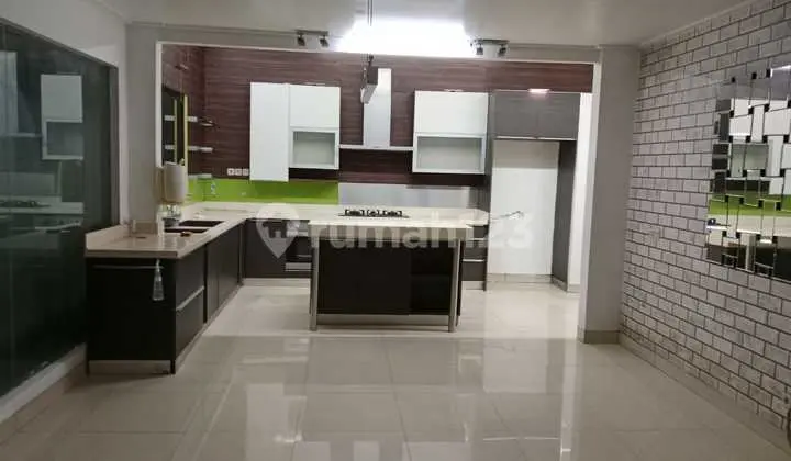 Rumah Primavera, BSD, LT 9X15- 3Lntai,Bagus,Hrg 4,1 M