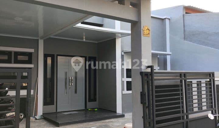 Rumah Rapih Bagus Siap Huni Griya Indah Dekat Green Lake City