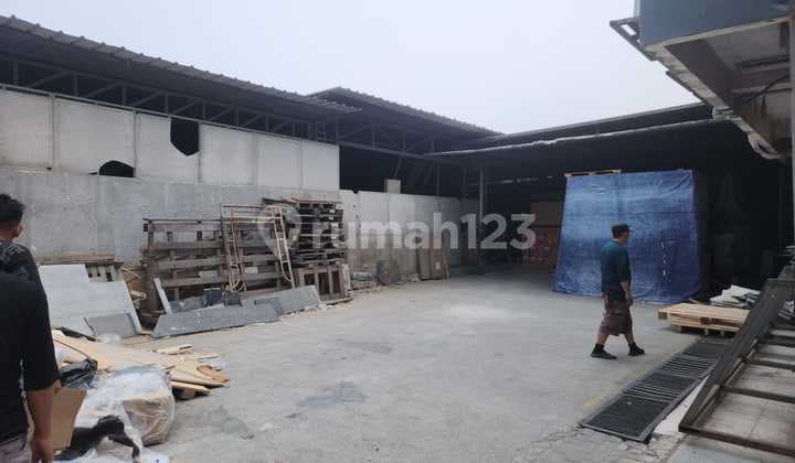 Gudang Lokasi Bagus Harga Dibawah NJOP Kalideres
