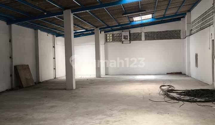 Gudang Lokasi Bagus Pinggir Jalan Raya Pinang