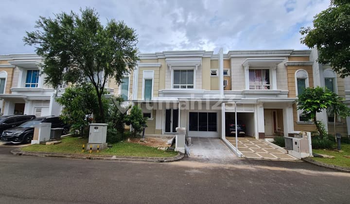 Rumah 2 Lantai Furnished SHM di Cluster Flamingo, Tangerang