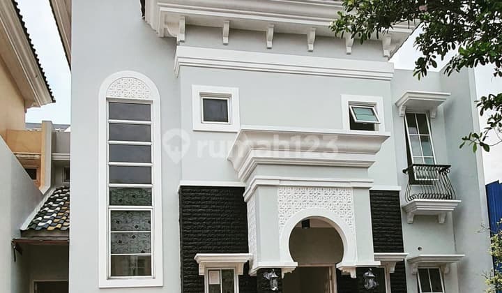 Rumah 2 Lantai di Cluster Alicante, Tangerang