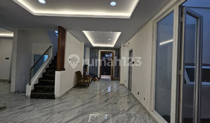 Brand New House in Metro Permata 1 Tangerang, Size 15x14 Corner, Freehold Certificate