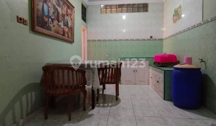Exclusive Boarding House in Pesanggrahan, South Jakarta, 2 Floors with SHM