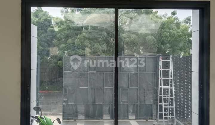 Rumah Baru di Metland Puri Luas 9X15m 2,5 Lantai SHM Strategis