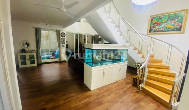 Dijual BU Rumah mewah dengan kolam renang pribadi di Modernland Tangerang