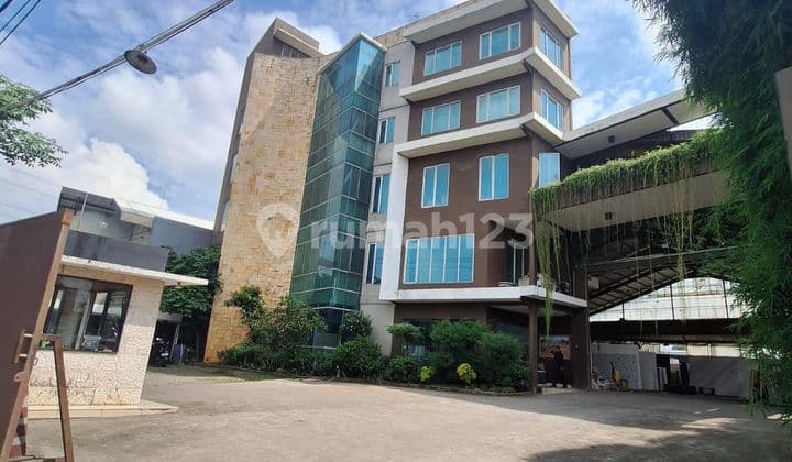 Gudang Berikut Office Strategis Di Cipondoh Tangerang 5,5 Lt SHM