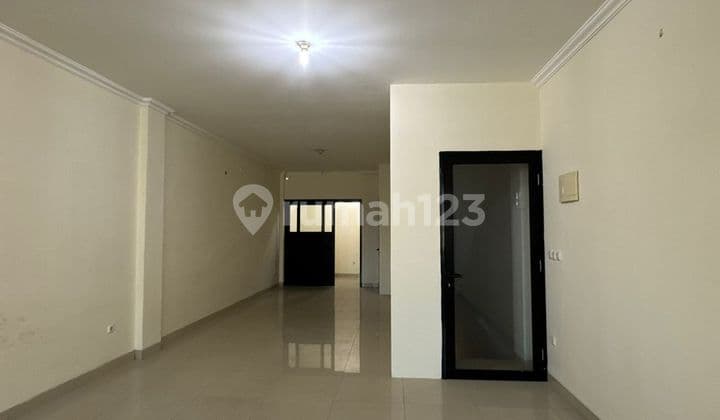 Ruko Sentra Niaga Green Lake City Jakarta Barat 3,5 Lantai HGB