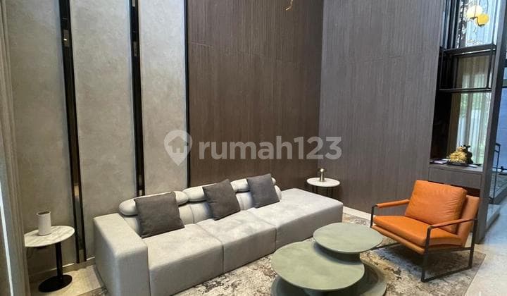 DIJUAL RUMAH EKSKLUSIF CLUSTER LYNDON NAVAPARK BSD FULL FURNISHED WITH PRIVATE SWIMMING POOL