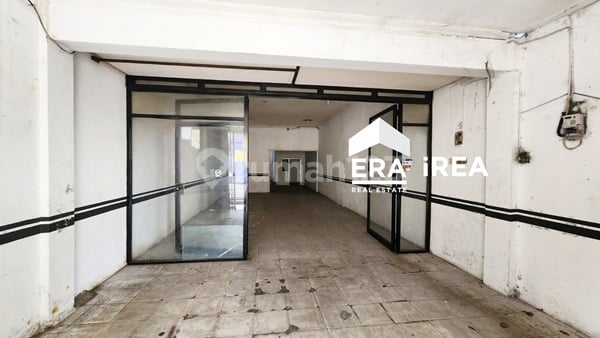 Ruko Solo Baru 3 Lantai dekat The Park Mall Siap Pakai